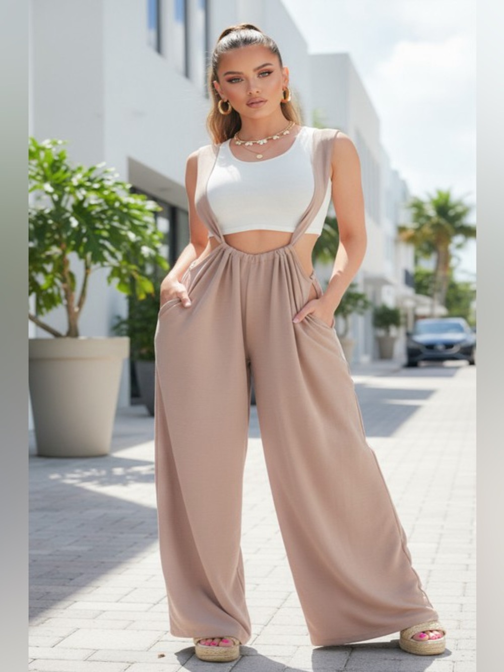 WinWin Black Wide-Leg Suspender Jumpsuit